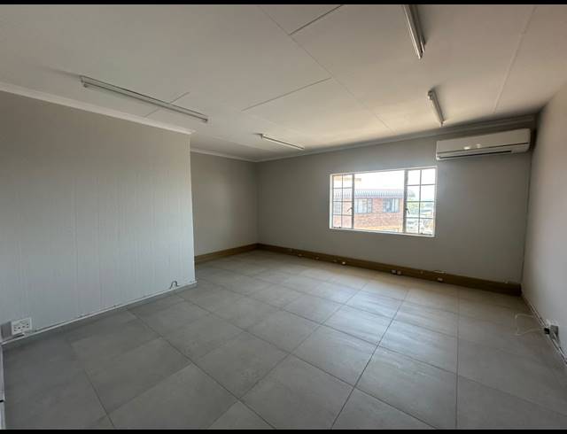 450M² WAREHOUSE TO LET IN HALFWAY HOUSE